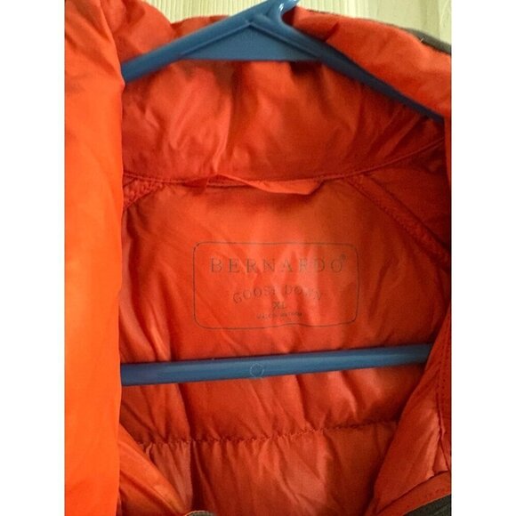 Bernardo Goose Down Vest - Picture 3 of 3